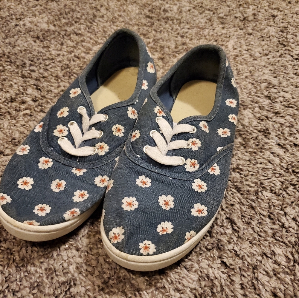 Shoe